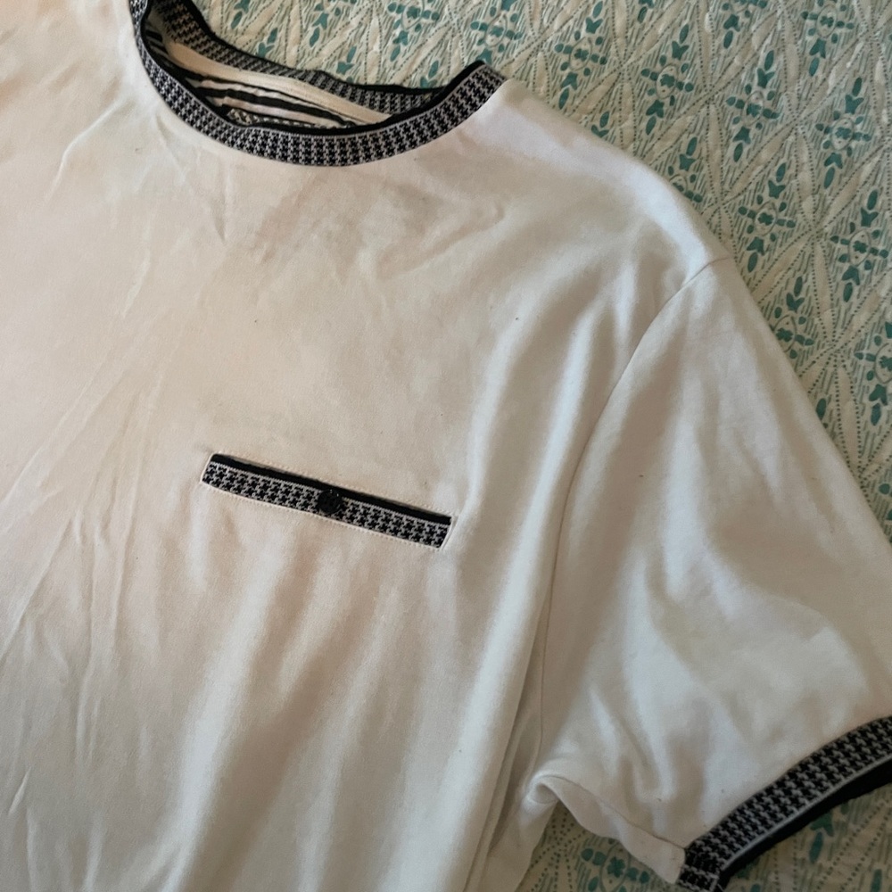 Men’s Dressy Tee Shirt
